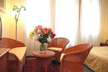 Orio & Beatrice 酒店 3*